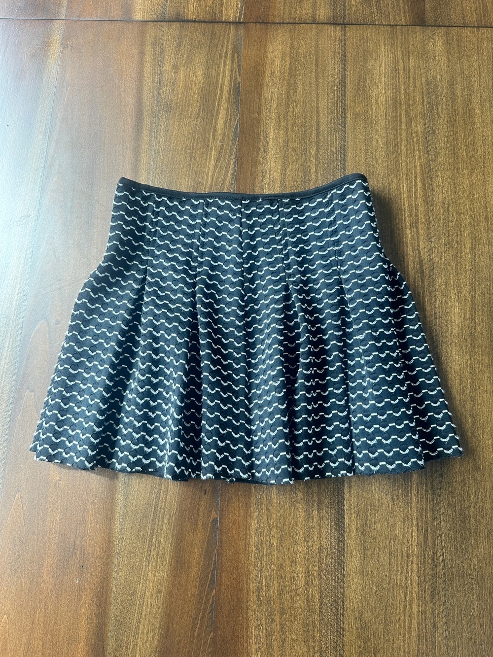 Dance & Marvel Black and White Patterned Mini Skirt Size Small